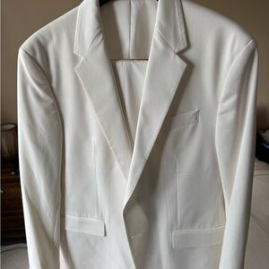 Elegant White Men's Suit